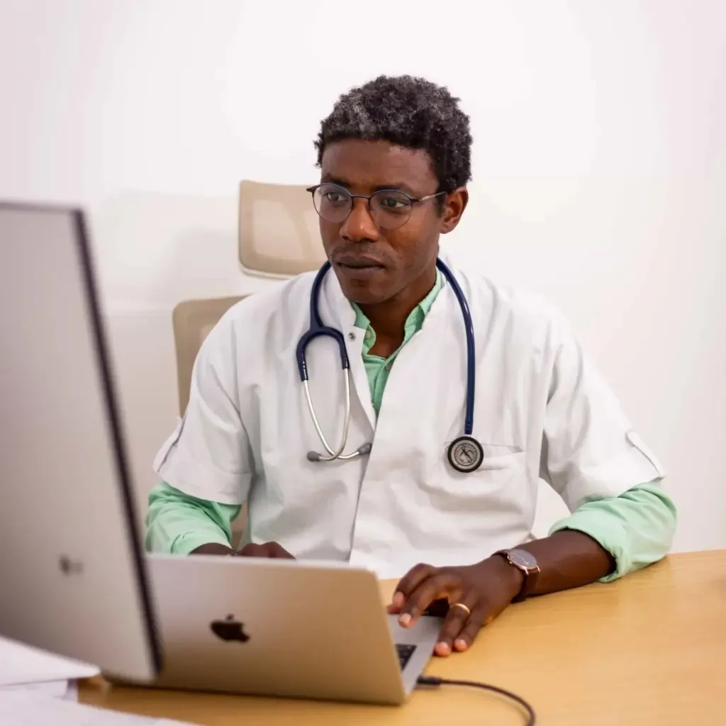 Portrait du Dr Adner Neyret, médecin généraliste FMH